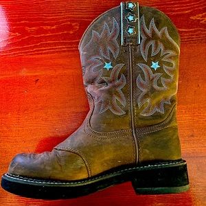 Ariat Cowgirl boots
